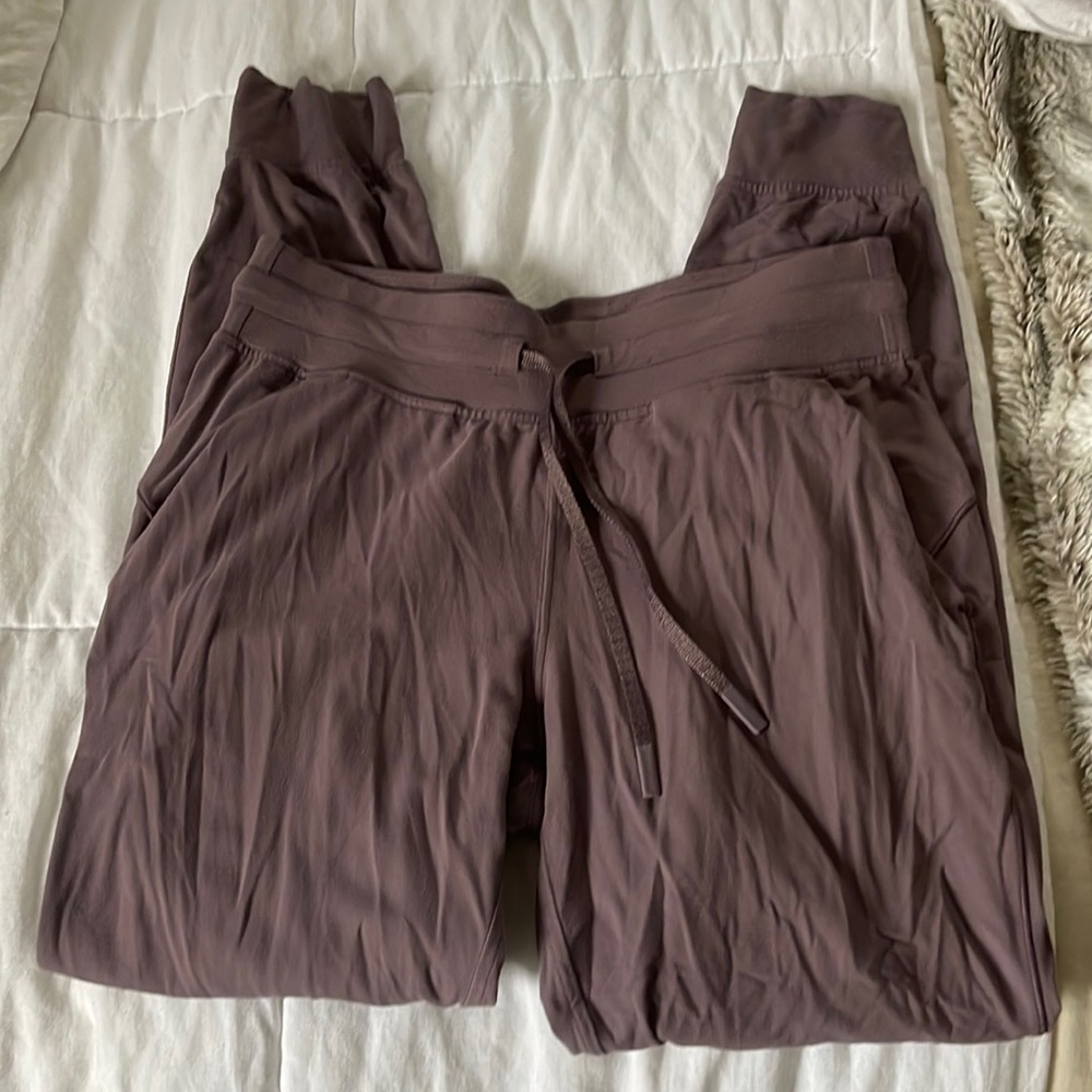 Lululemon nulu jogger